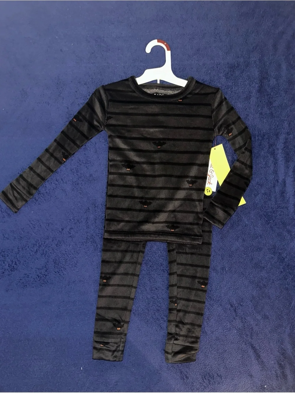 Cat & Jack Kids Black Striped Soft Fleece 2 pc Pajamas Set Size 4 NWT Halloween